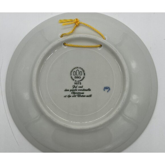 Bing & Grondahl 1975 Christmas At The Old Water Mill Limited Edition Plate - Picture 2 of 2